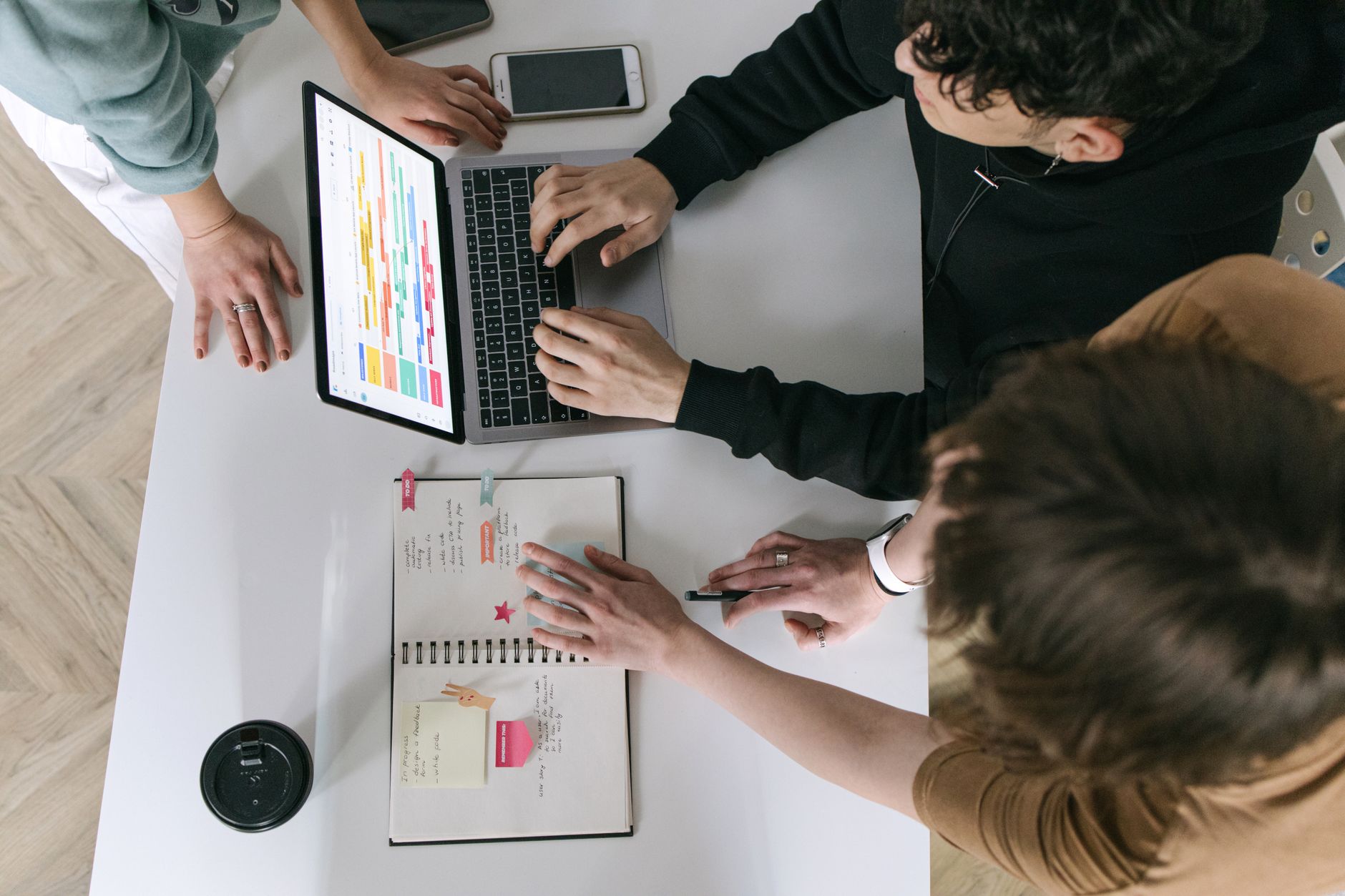 Comment les start-ups transforment-elles les industries traditionnelles ?