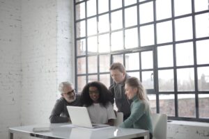 Comment les start-ups influencent-elles la transformation digitale des PME ?