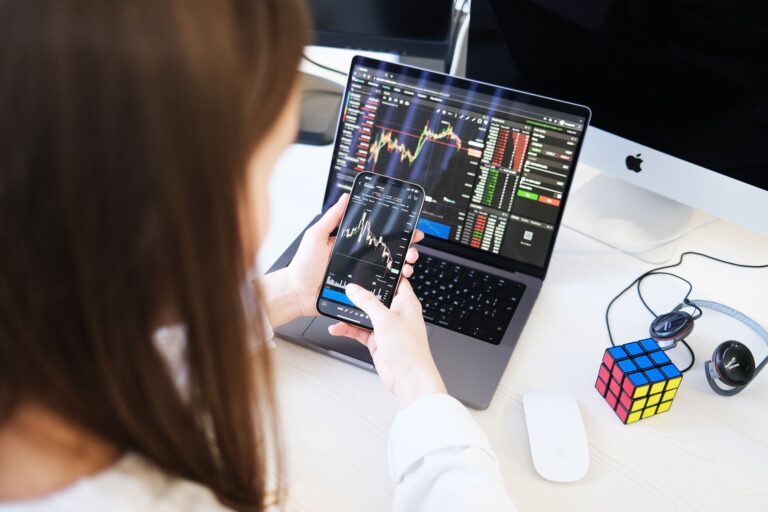 Quels sont les impacts de la Fintech sur les services financiers numériques ?