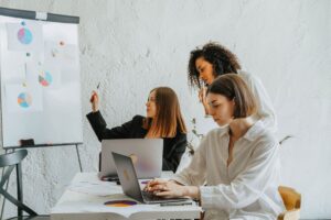 Les start-ups révolutionnent-elles les nouvelles technologies de communication ?