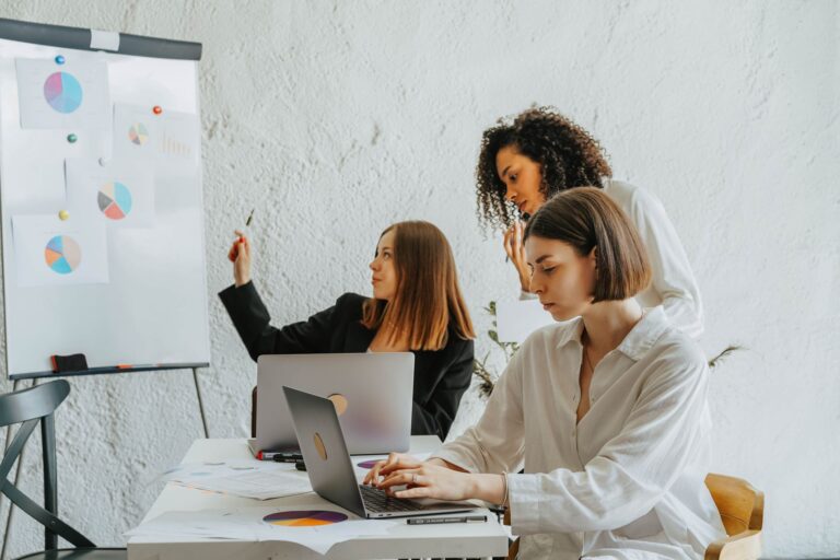 Les start-ups révolutionnent-elles les nouvelles technologies de communication ?