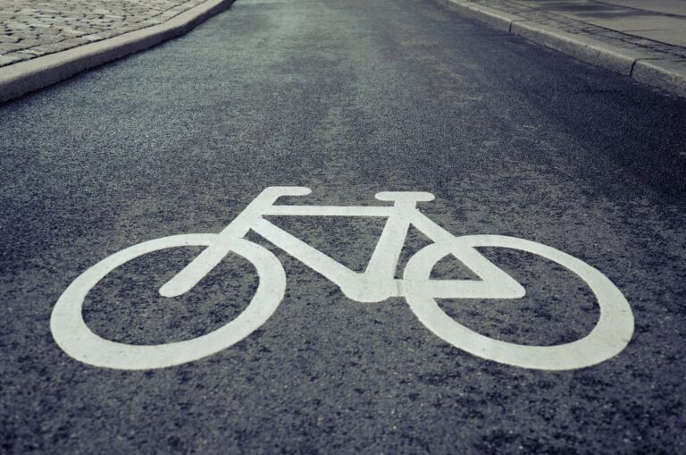 HONOR lance un vélo électrique pliant de 19 kg à 1 499 €
